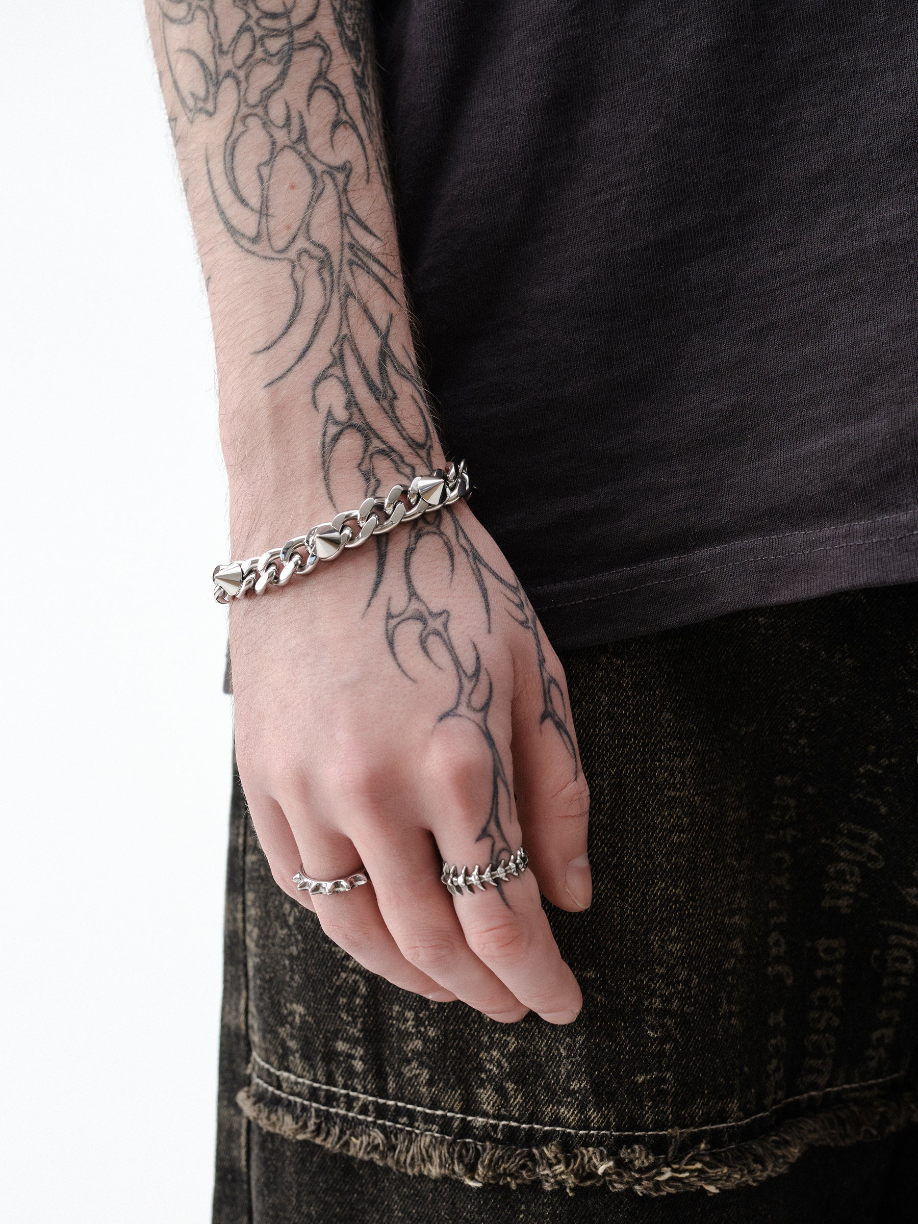 Hostile Ring - Image 5